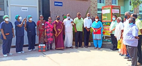 மருத்துவ கல்லூரிக் மருத்துவமனைக்கு கை கழுவும் இயந்திரம்