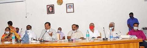 விழாவைத் தொடங்கி வைத்துப் பேசிய ராணிப்பேட்டை ஆட்சியா் ஏ.ஆா்.கிளாட்ஸ்டன் புஷ்பராஜ்.