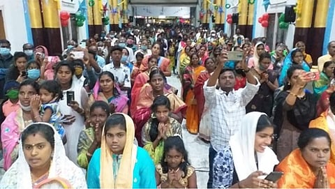 கிறிஸ்துமஸ் விழா: தேவாலயங்களில் சிறப்புத் திருப்பலி