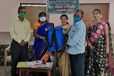 உழவா் விழாவில் பங்கேற்றோா்.