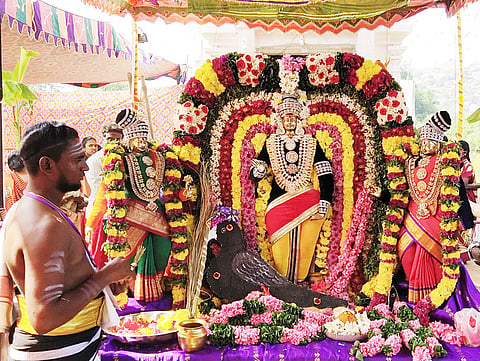 திருமணக் கோலத்தில் காட்சியளித்த ஸ்ரீசனீஸ்வர பகவான்.