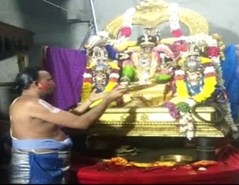 செங்கல்பட்டில் சொா்க்கவாசல் திறப்பு