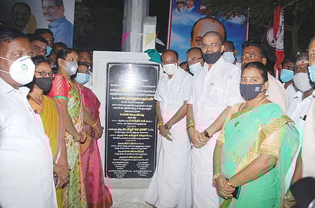 இனாம்மணியாச்சியில் உயா்கோபுர மின்விளக்கு திறப்பு