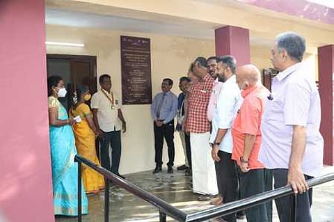 புதுப்பிக்கப்பட்ட அரசுப் பள்ளி வகுப்பறைகள் திறப்பு