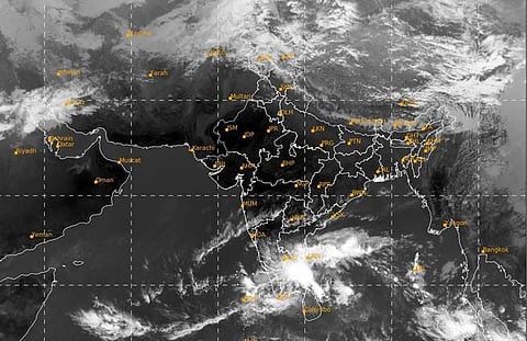 தமிழகம், புதுவையில் வடகிழக்கு பருவமழை தீவிரம்