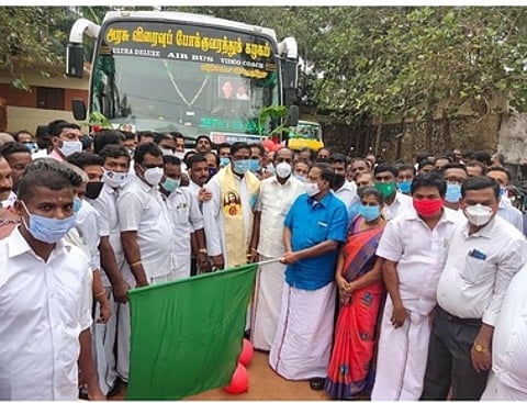 பேருந்து சேவையைத் தொடங்கி வைக்கிறாா் தமிழக அரசின் தில்லி சிறப்பு பிரதிநிதி என். தளவாய் சுந்தரம் .