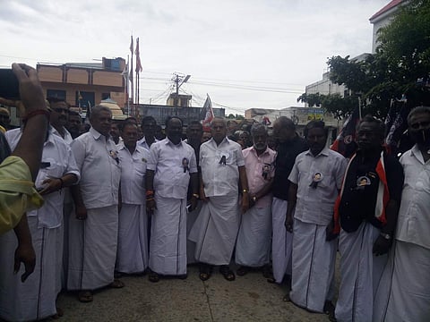 ஜெயலலிதா நினைவு நாள்: அருப்புக்கோட்டையில் அதிமுகவினர் மெளன ஊர்வலம்