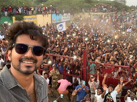 இந்திய அளவில் டிரெண்ட் ஆகும் தமிழக வெற்றி கழகம்