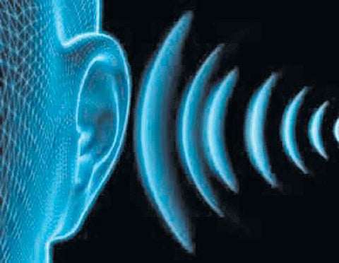 ஆயுள் காக்கும் ஆயுர்வேதம்: வாயு... ஆகாயம்... காதில் ஒலி!