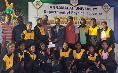 தேசிய மகளிா் வலைபந்து போட்டி: அண்ணாமலைப் பல்கலை. அணி வெற்றி