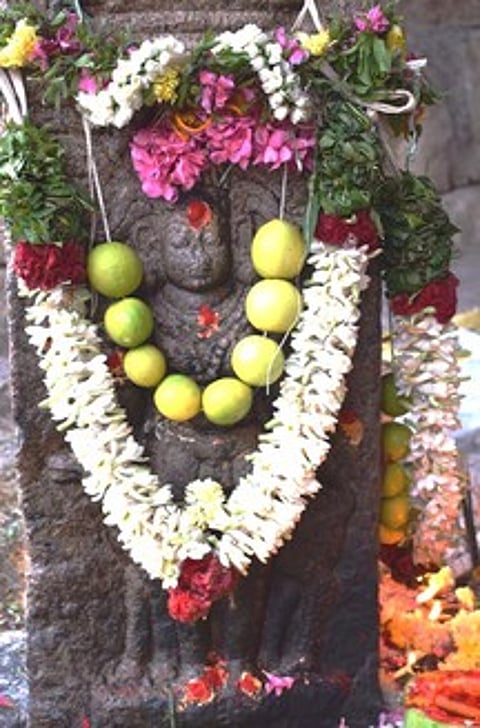 தேய்பிறை அஷ்டமி: சங்ககிரி மலைபைரவருக்கு சிறப்பு வழிபாடு