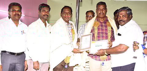 தேவலாபுரம் பள்ளியில் முப்பெரும் விழா