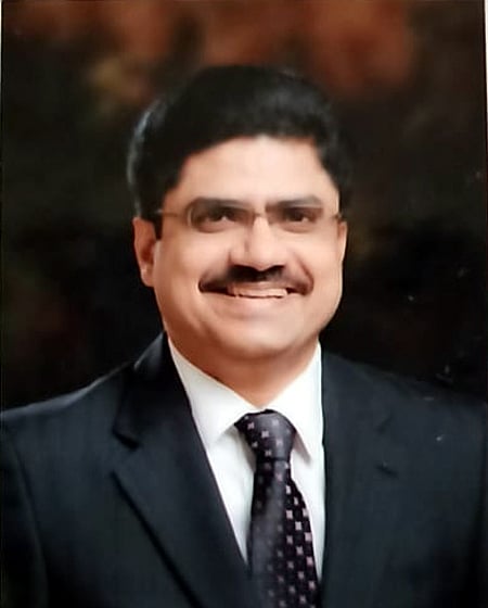 டி.ராஜ்குமாா்.