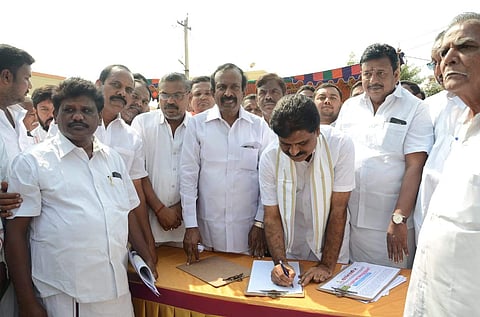 மத்திய அரசு குடியுரிமைச் சட்டத்தை கொண்டு வந்து மக்களை பயமுறுத்துகிறது: கொ.ம.தே.க ஈஸ்வரன் பேட்டி