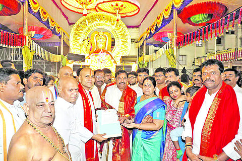 கள்ளக்குறிச்சி அருகே ஏழுமலையான் கோயில் கட்ட 5.5 ஏக்கர் நிலம் வழங்கல்