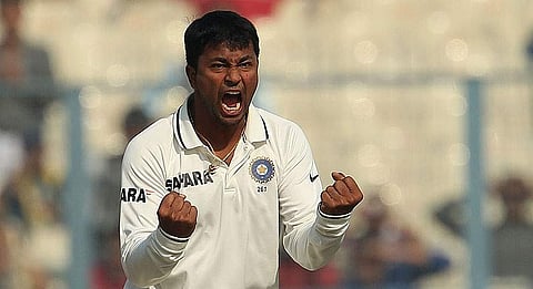 சச்சினின் கடைசி டெஸ்டில் ஆட்ட நாயகன் விருது பெற்ற ஓஜா, ஓய்வு அறிவிப்பை வெளியிட்டார்!