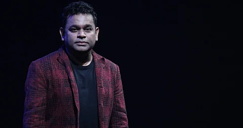 14 பாடல்கள் உள்ள 99 சாங்ஸ் படத்தின் பாடல்களை வெளியிட்டார் ஏ.ஆர். ரஹ்மான்