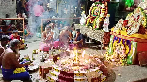 ராணிப்பேட்டை மகா பிரத்யங்கிரா தேவி கோயிலில் நடைபெற்ற மகா நிகும்பலா யாகம்.