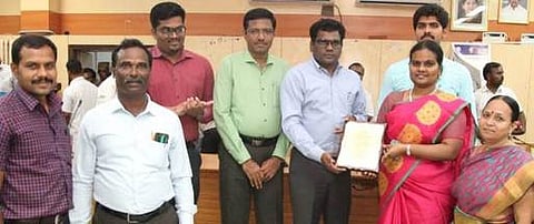 அரசு ஊழியா்கள் உடல் நலனில் கவனம் செலுத்த வேண்டும்: மாவட்ட ஆட்சியா்