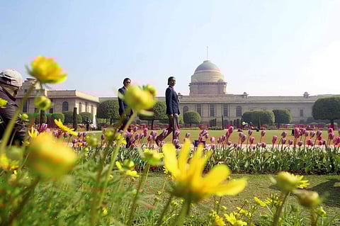 ஊழியர்கள் யாருக்கும் கரோனா பாதிப்பு இல்லை: குடியரசுத் தலைவர் மாளிகை விளக்கம்