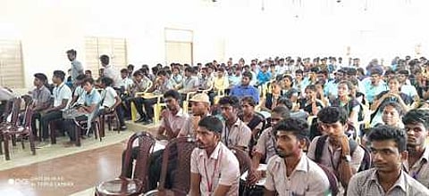 அரசு பாலிடெக்னிக் கல்லூரியில் வேலைவாய்ப்பு முகாம்