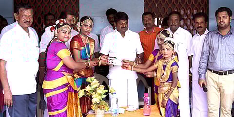 ‘இந்திய அளவில் தமிழகப் பள்ளிகளில்தான் மாணவா் சோ்க்கை அதிகம்’