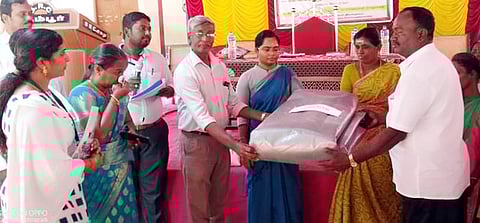 கிராமத்தில் மனுநீதி நாள் முகாம்