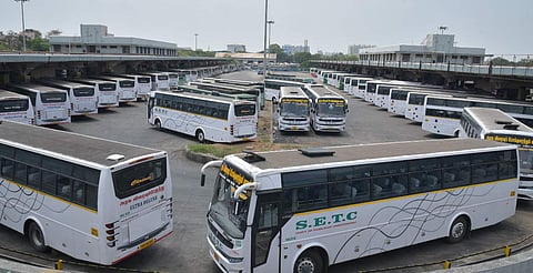 மாநிலங்களுக்கு இடையே பேருந்து சேவை நிறுத்தம்: தமிழக அரசு அறிவிப்பு