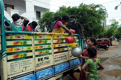 கரோனாவுக்கு எதிராக மக்கள் எடுத்த ஆயுதங்கள்..