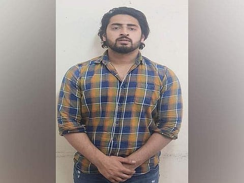 தில்லி கலவரத்தில் போலீஸாரை நோக்கி துப்பாக்கி காட்டி மிரட்டிய ஷாரூக் கைது