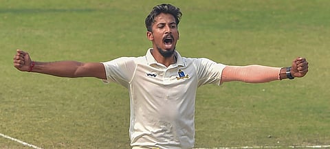 பலம் வாய்ந்த கர்நாடகம் படுதோல்வி: ரஞ்சி இறுதிச்சுற்றுக்குத் தகுதி பெற்றது பெங்கால் அணி!