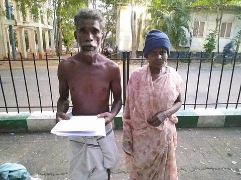 கும்பகோணத்தில் இருந்து புதுச்சேரி: புற்றுநோய் சிகிச்சைக்காக மனைவியை சைக்கிளில் அழைத்து வந்த முதியவர்