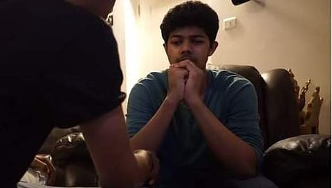 கனடாவில் உள்ள மகனை எண்ணி நடிகர் விஜய் கவலை!