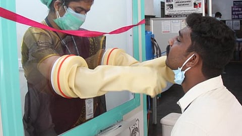 மருத்துவப் பணியாளர் (கோப்புப் படம்)