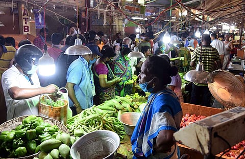 கோயம்பேடு பழச்சந்தை, மலர் அங்காடிகள் மாதவரத்திற்கு மாற்றம்
