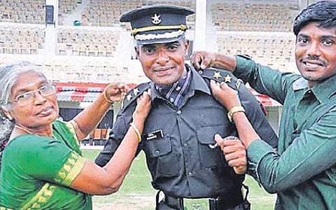 மனம் தளராத ராணுவ அதிகாரி