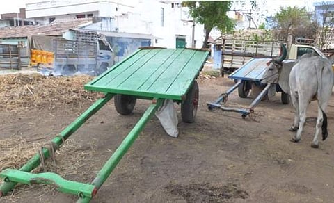 மனிதனுக்கே இல்லாதபோது மாடுகளுக்கு ஏது தீவனச் செலவு? தவிக்கும் மாட்டுவண்டித் தொழிலாளர்கள்