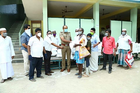 செங்குன்றம் மஸ்ஜிதே ஆயிசா நிர்வாகம் சார்பில் 4000 குடும்பங்களுக்கு நல உதவிகள்