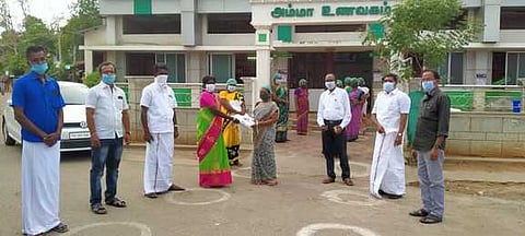 எச்ஐவி தொற்றாளா்களுக்கு உதவிகள் வழங்கல்