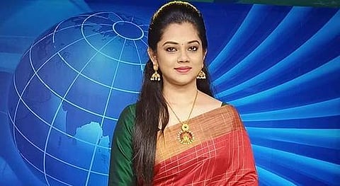 முன்பின் தெரியாத அந்தப் பையனுக்கும் சேர்த்து அன்பைப் பொழிந்தீர்களே...: உருகும் செய்தி வாசிப்பாளர்