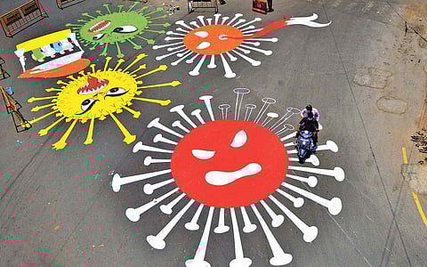 கரோனாவினால் மலர்ந்த கரிசன ஓவியங்கள்