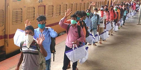 எர்ணாகுளம்: புலம்பெயர் தொழிலாளர்களிடம் இருந்து ரயில் கட்டணமாக ரூ.32 லட்சம் வசூல்