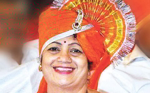 செவிலியராக மாறிய மும்பை மேயர் !