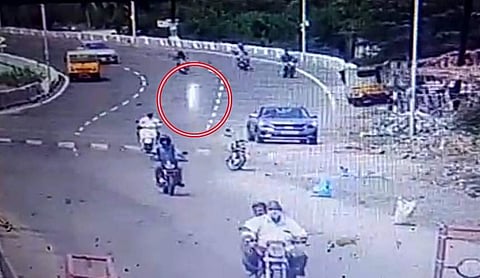 ஈரோடு போலீஸ் சோதனைச் சாவடியில் ஆவி நடமாட்டம்?