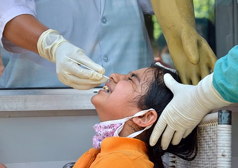 கரோனா: கேரளத்தில் 79, கர்நாடகத்தில் 317 பேருக்கு தொற்று