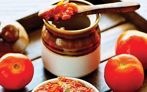 ஊறுகாய் அதிகம் சாப்பிடுபவரா? உஷார்