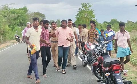 திண்டுக்கல் அருகே பூசாரி குடும்பத்தினரை கட்டிப்போட்டு 100 பவுன் நகை கொள்ளை: 5 பேர் சிக்கினர்