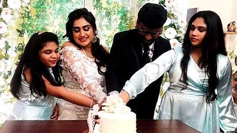 பீட்டரை மணந்தார் நடிகை வனிதா விஜயகுமார்: படங்கள் & விடியோ