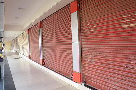 சென்னை மற்றும் அதை ஒட்டியுள்ள மாவட்டங்களில் ஜூலை 6-ஆம் தேதிக்குப் பிறகான தளர்வுகளை தமிழக அரசு அறிவித்துள்ளது.