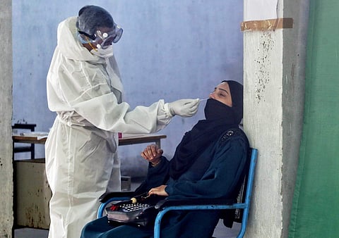 சென்னையில் புதிதாக 2,393 பேருக்கு கரோனா வைரஸ் நோய்த் தொற்று இருப்பது உறுதி செய்யப்பட்டுள்ளது. (கோப்புப்படம்)